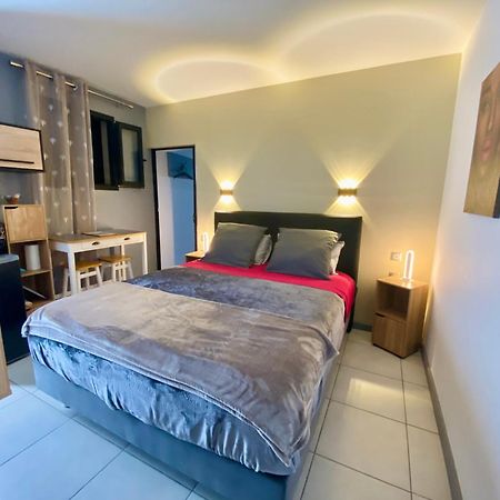 Hostal 170 Room 15 Service Appartement Le Tampon Dış mekan fotoğraf