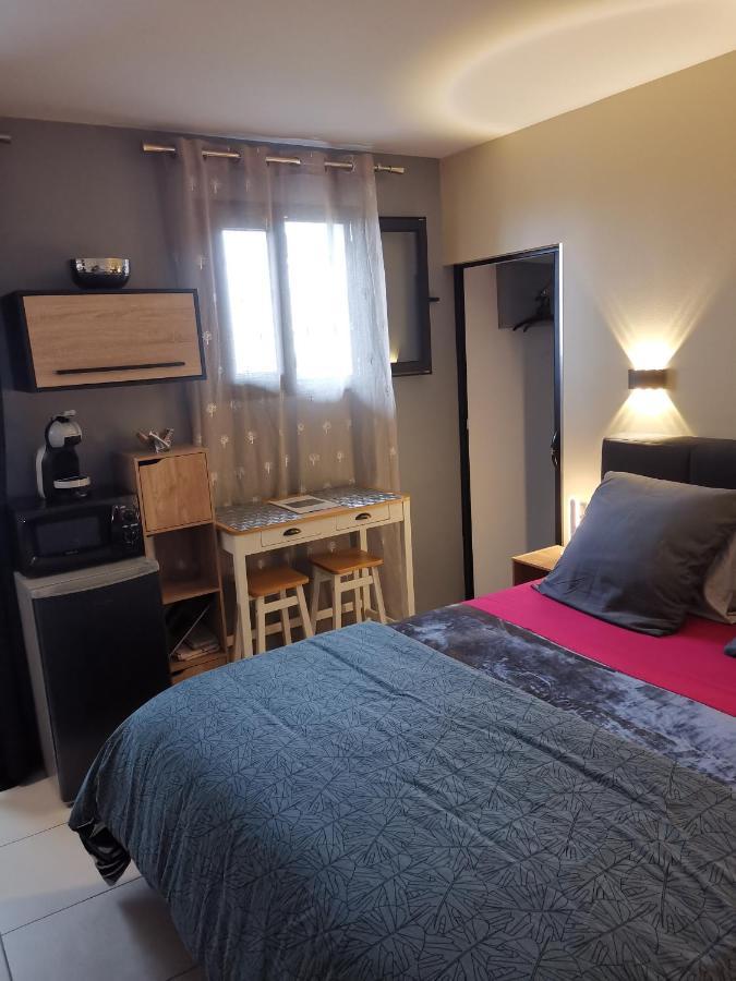 Hostal 170 Room 15 Service Appartement Le Tampon Dış mekan fotoğraf